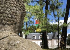 la-batiment-du-campus-du-cedre-est-bien-garde-2_original